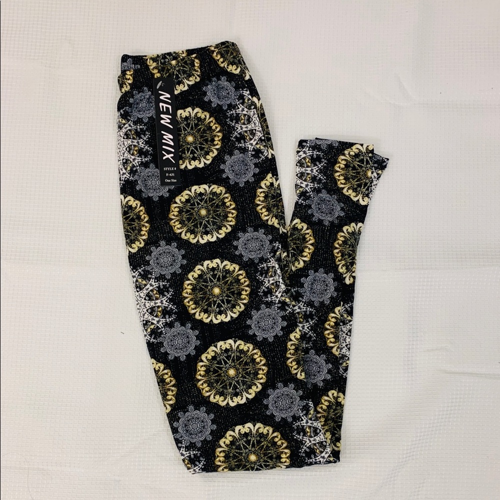 Butter soft leggings one size fits sizes 0-12.